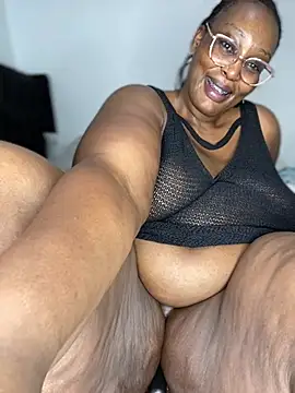 MsWhiteChocolatte online show from 20, 2, 2026