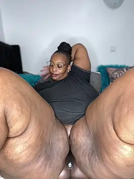 MsWhiteChocolatte online show from 20, 3, 2026