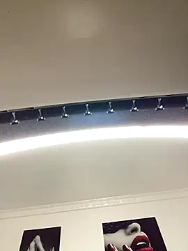 MsWhiteChocolatte online show from 26, 10, 2025