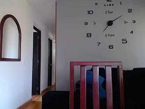 Laura martin  online show from 5, 2, 2026