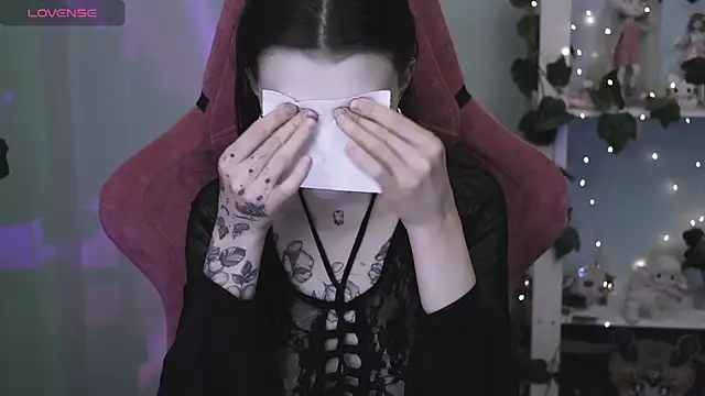 Snapshot of prettybones chatting on 23, 4, 2026 prettybones online show from 23, 4, 2026