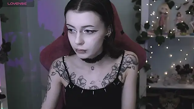 Snapshot of prettybones chatting on 4, 6, 2026 prettybones online show from 4, 6, 2026