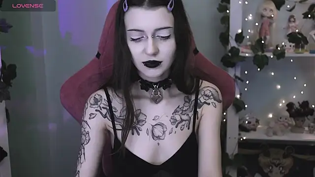 prettybones online show from 11, 6, 2026