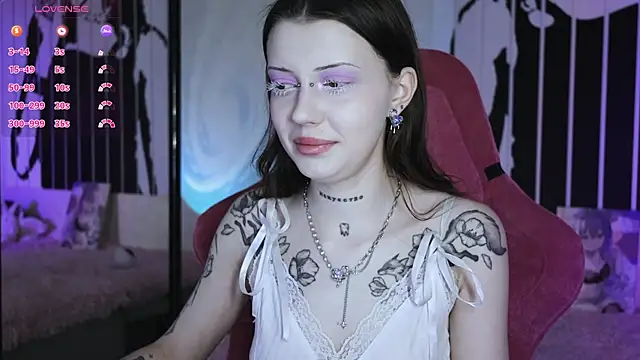 prettybones online show from 25, 2, 2025