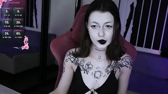 prettybones online show from 21, 10, 2025