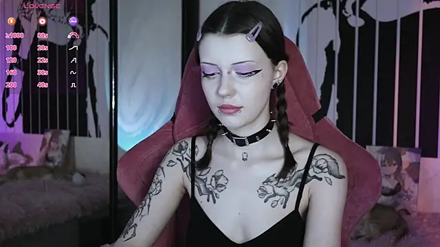 prettybones online show from 27, 2, 2025