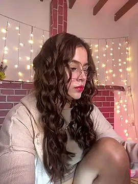 Snapshot of Juanelopez1 chatting on 2, 2, 2026 Juanelopez1 online show from 2, 2, 2026