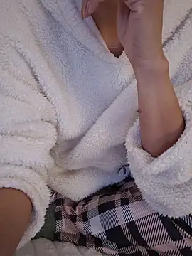 SexyErola27 online show from 11, 1, 2026