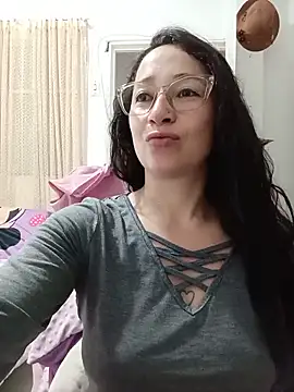 emilypoppy3 online show from 27, 5, 2026