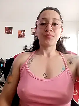 emilypoppy3 online show from 8, 4, 2026