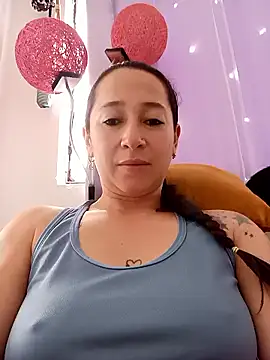 Snapshot of emilypoppy3 chatting on 17, 6, 2026 emilypoppy3 online show from 17, 6, 2026