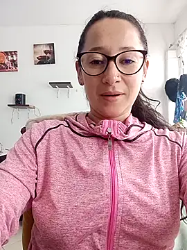 emilypoppy3 online show from 25, 2, 2026