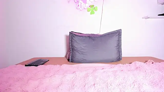 alisiadreams22 online show from 5, 11, 2025