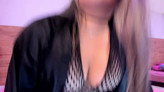 DeboraEvans online show from 3, 12, 2025