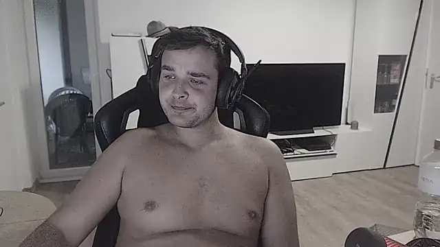 SharkLuigi online show from 17, 10, 2025