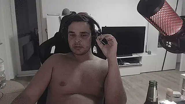 SharkLuigi online show from 25, 10, 2025