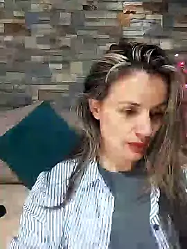 Snapshot of sweetfantasyy69 chatting on 17, 12, 2024 sweetfantasyy69 online show from 17, 12, 2024