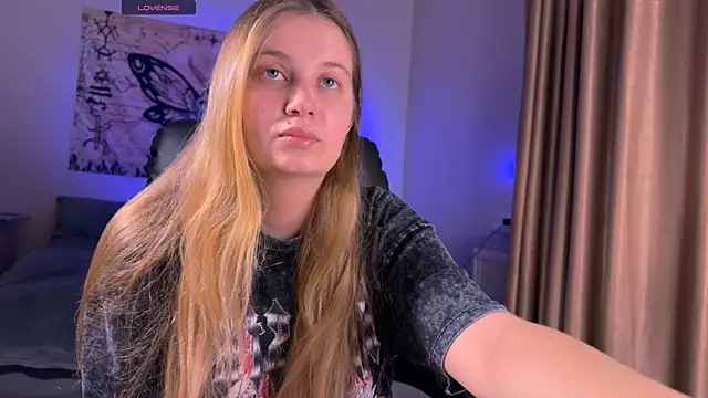 Femdom Lola online show from 13, 1, 2026