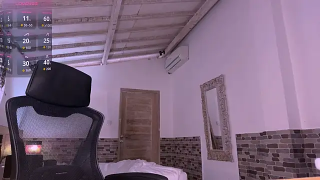 Femdom Lola online show from 29, 4, 2026