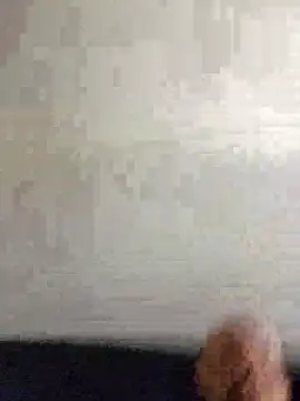 Snapshot of Guitccch chatting on 27, 11, 2025 Guitccch online show from 27, 11, 2025