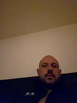 Snapshot of Guitccch chatting on 26, 11, 2025 Guitccch online show from 26, 11, 2025