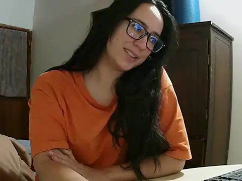 brittanycheeks online show from 29, 10, 2025