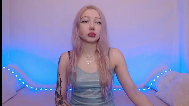 Emily hardcore online show from 27, 10, 2025