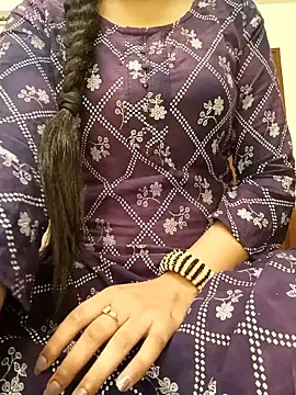 Snapshot of Ruchi-34 chatting on 5, 7, 2026 Ruchi-34 online show from 5, 7, 2026