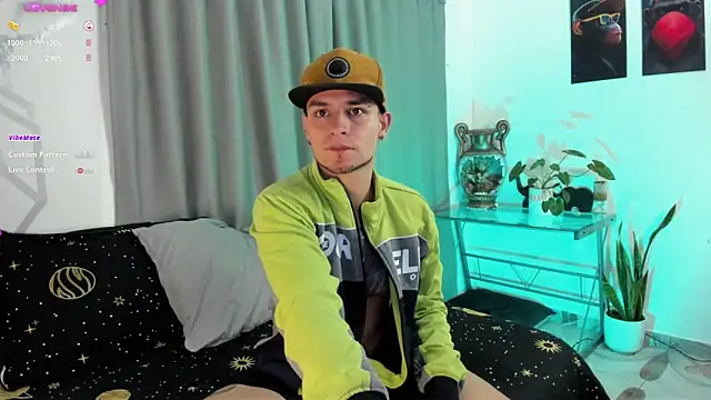 Aron-santoro online show from 6, 12, 2024