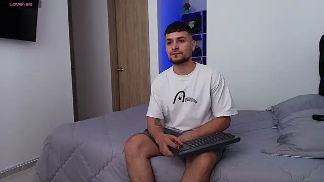 Aron-santoro online show from 9, 3, 2026