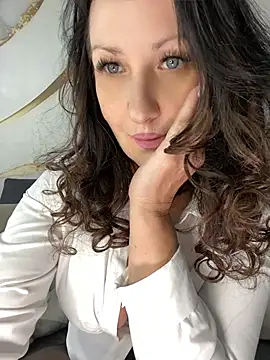 Katie-n online show from 24, 7, 2026