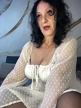 Snapshot of Katie-n chatting on 25, 9, 2025 Katie-n online show from 25, 9, 2025