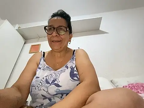 sweeviolet online show from 25, 5, 2026