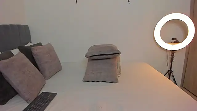 im sarah34 online show from 24, 10, 2025