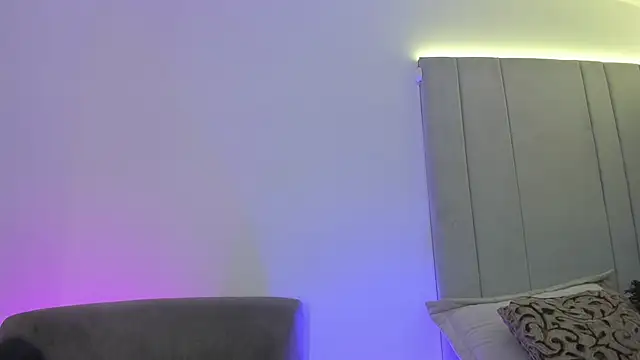 kaylarossi online show from 5, 11, 2025