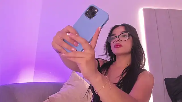 kaylarossi online show from 8, 3, 2025