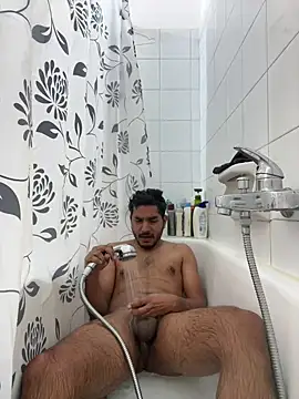 Snapshot of vinzpnr210 chatting on 23, 12, 2024 vinzpnr210 online show from 23, 12, 2024