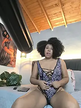Snapshot of EmmilyBrant chatting on 16, 7, 2026 EmmilyBrant online show from 16, 7, 2026