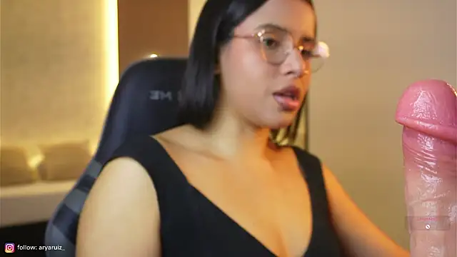 arya ruizz online show from 15, 10, 2025