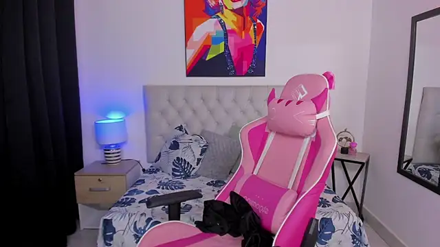 KristalFoxx online show from 20, 9, 2025