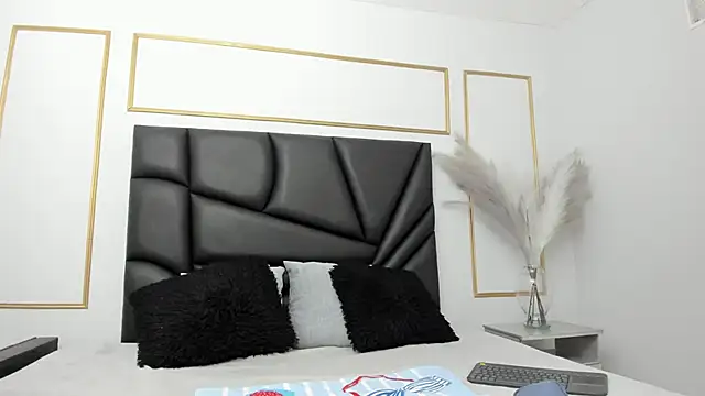 ada mclaine online show from 20, 3, 2026