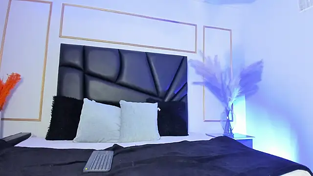 ada mclaine online show from 4, 3, 2026