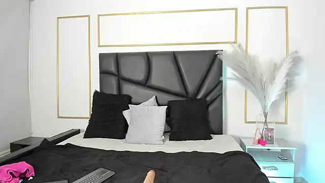 ada mclaine online show from 18, 3, 2026