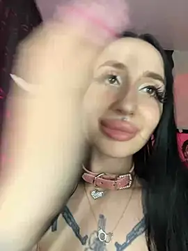 Molly  Moon online show from 27, 2, 2025