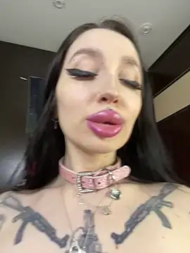 Molly  Moon online show from 3, 3, 2026