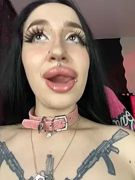 Molly  Moon online show from 27, 2, 2025