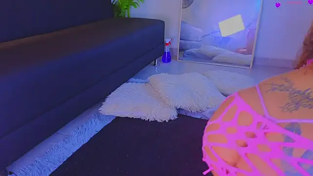 Isa  Blanc online show from 12, 2, 2026