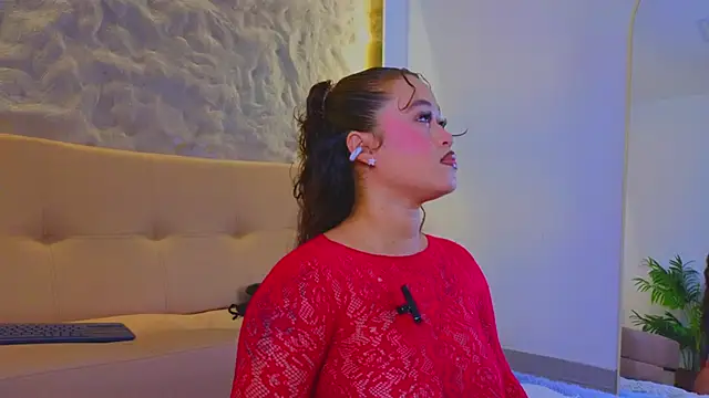 Isa  Blanc online show from 19, 10, 2025