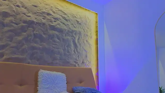 Isa  Blanc online show from 23, 10, 2025