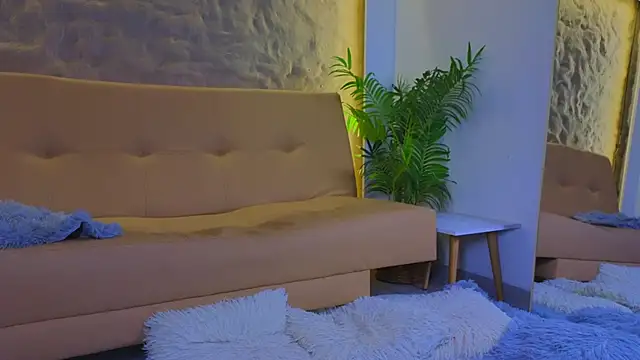 Isa  Blanc online show from 13, 9, 2025